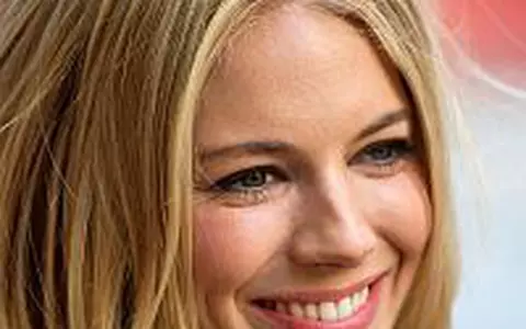 Sienna Miller si Jude Law din nou impreuna - VIDEO