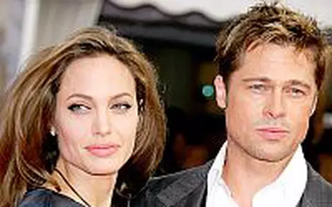 Angelina Jolie si Brad Pitt au revenit la New York - VIDEO