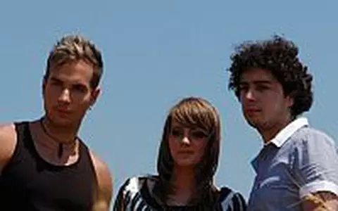 Trupa Morandi cucereste topurile cu single-ul ”Save Me” - VIDEO