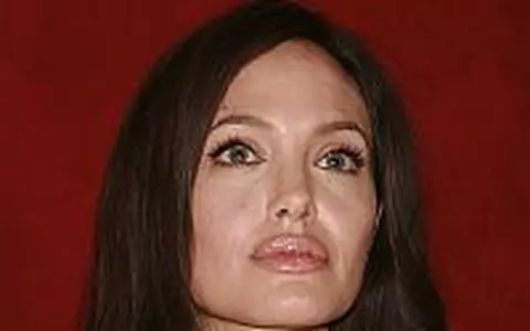 Angelina Jolie sustine cauza refugiatilor afgani