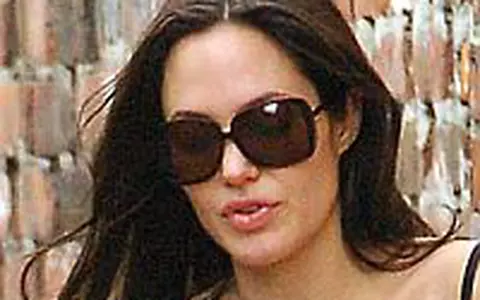 Angelina Jolie ar putea fi din nou insarcinata