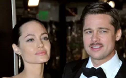 Brad Pitt si Angelina Jolie au repetat secventa casatoriei