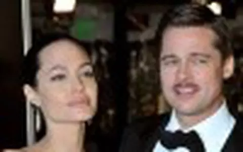 Brangelina adopta din nou