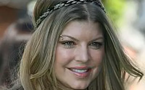 Fergie s-a casatorit cu Josh Duhamel
