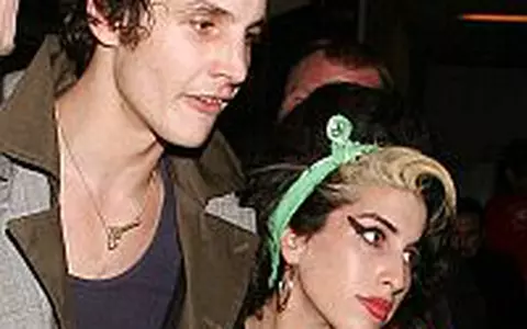 Sotul lui Amy Winehouse cere divortul