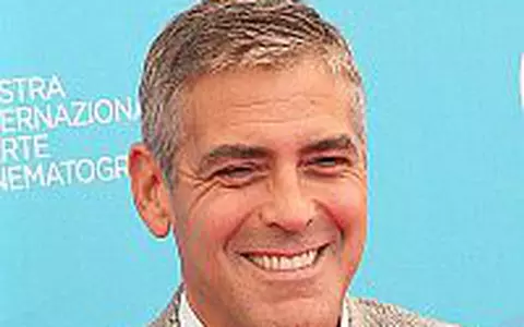 George Clooney revine ”La Urgenta”