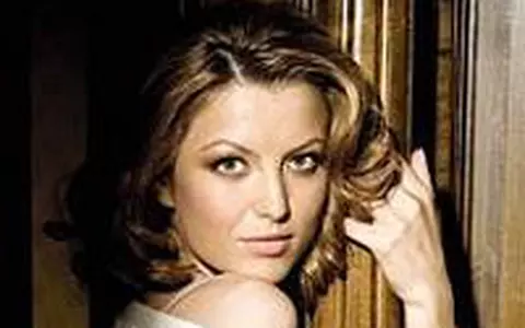 Elena Gheorghe va reprezenta Romania la Eurovision - VIDEO