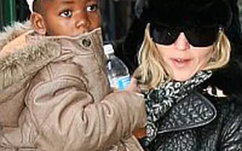 Madonna isi poate muta fiii la New York