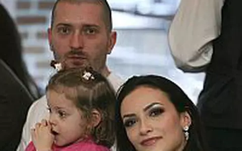 Cheloo (Parazitii) si-a botezat fiul