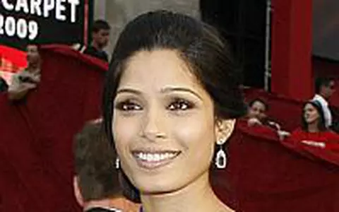 Freida Pinto, eroina din "Slumdog Millionaire", joaca intr-un film de Woody Allen