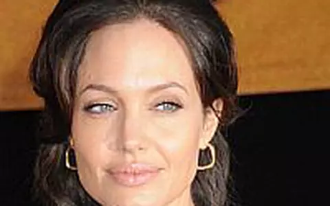 Angelina Jolie - Iata motivul pentru care slabeste 10 kg