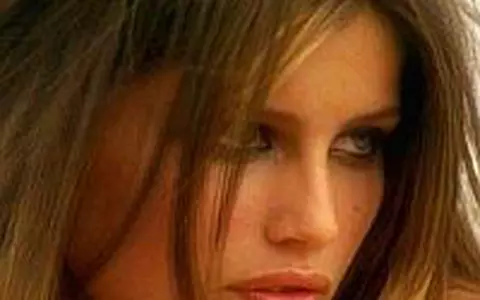 Laetitia Casta, in rolul lui Brigitte Bardot