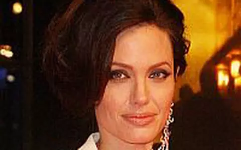 Cele mai sexy mamici de la Hollywood