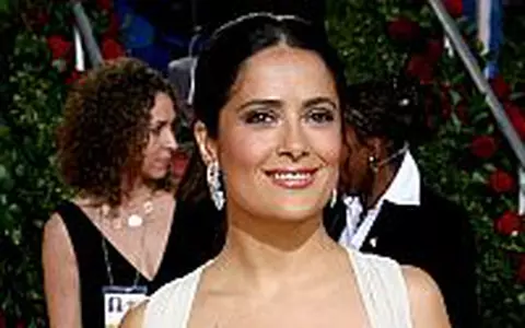 Actritele cu cei mai frumosi sani de la Hollywood