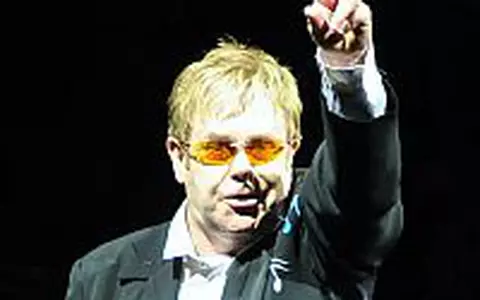 Staruri britanice afectate de criza financiara