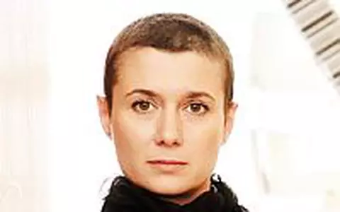 Amfitrion - Silvia Serban