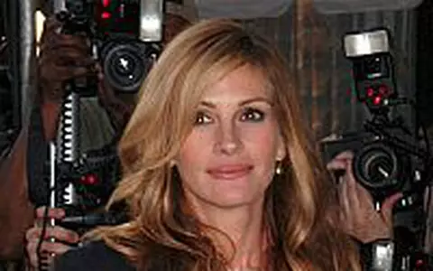 Julia Roberts, in rol de soldat intr-o comedie romantica