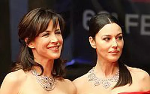 Sophie Marceau si Monica Bellucci pe covorul rosu de la Cannes