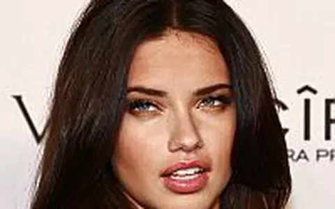 Adriana Lima este insarcinata