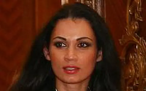 Nicoleta Luciu isi incearca norocul