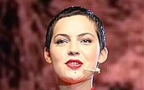 Maria Dinulescu a filmat pentru Depeche Mode intr-un tren - VIDEO