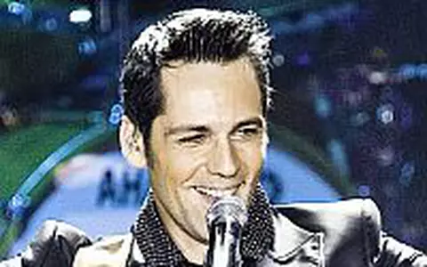 Stefan Banica isi relanseaza site-ul cu un videoclip nou - VIDEO
