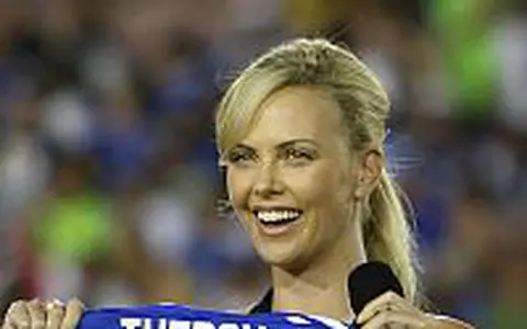 Fotografia zilei - Charlize Theron, o actrita angajata