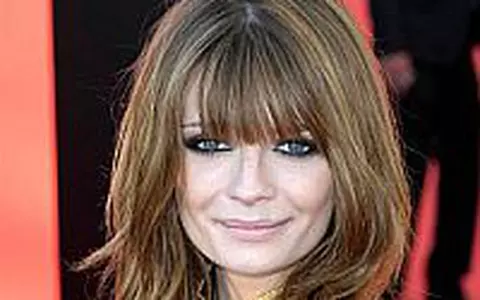 Mischa Barton - The show must go on...