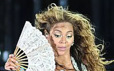 Beyonce si Lady GaGa, favorite la MTV Music Awards - VIDEO