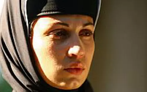Nicoleta Luciu, in haine de calugarita