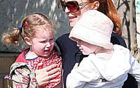 Marcia Cross, dansand alaturi de gemenele sale
