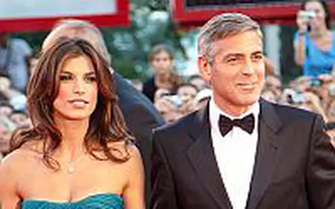 George Clooney si Elisabetta Canalis - Pe covorul rosu de la Venetia