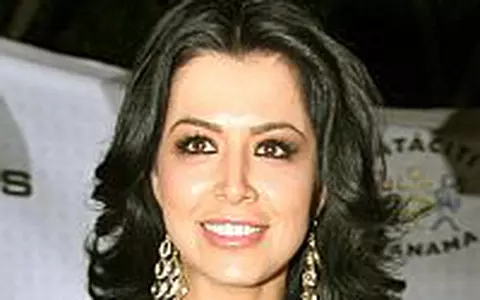 Simona Patruleasa, vedeta de pe insula