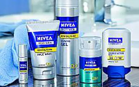 Nivea for Men - Gama revitalizanta Q10