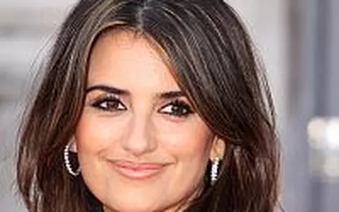 Penelope Cruz joaca in Sex&The City 2