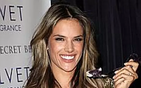 Alessandra Ambrosio - Un inger caruia nu-i e teama ca se ingrasa
