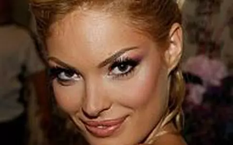 Valentina Pelinel, imaginea Oriflame Romania