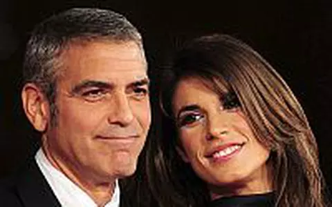 George Clooney i-a oferit un inel Elisabettei Canalis