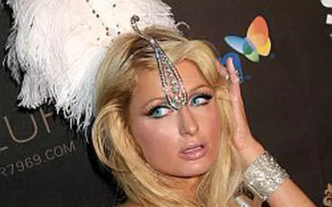 Paris Hilton neaga ca s-a batut cu iubitul de Halloween