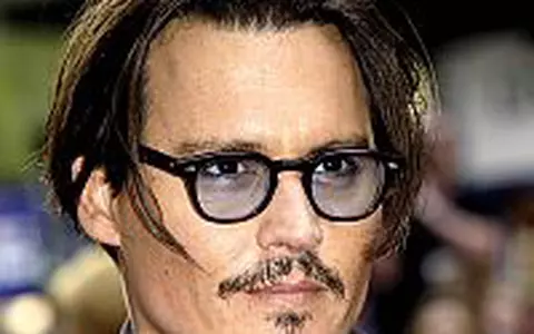Johnny Depp - Un turist sedus de Angelina Jolie