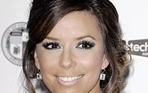 Eva Longoria a facut striptease in direct - VIDEO
