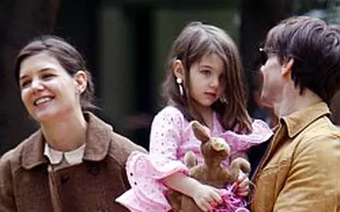 Katie Holmes - 75 de milioane de $ pentru un al doilea copil