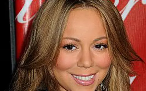 Mariah Carey - Beata pe scena, la Palm Springs - VIDEO