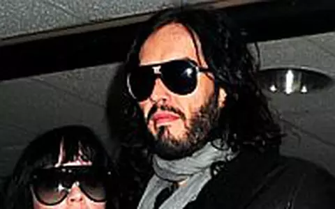 Katy Perry si Russell Brand, la intoarcerea din India