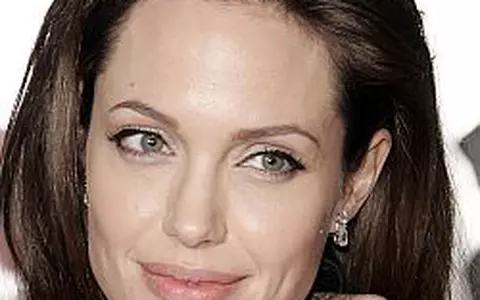 Angelina Jolie si fratele ei i-au adus un omagiu mamei lor - VIDEO
