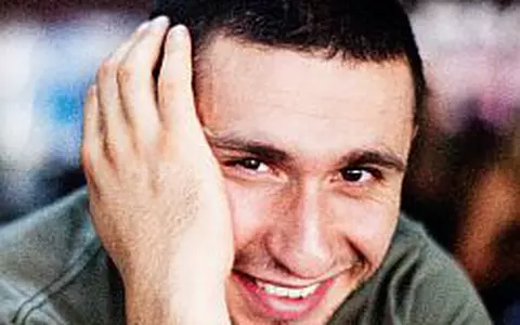 24 de intrebari - Dragos Bucur