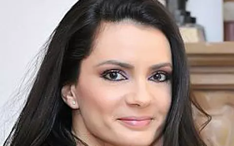 Corina Barladeanu - Corina, calatoria care te tine prizonier
