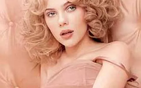 Scarlett Johansson e sedusa de Rose the One