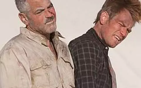 The Men Who Stare at Goats (Omul care se holba la capre) - VIDEO