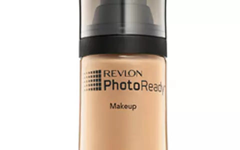 Fondul de ten Photo Ready Makeup de la Revlon